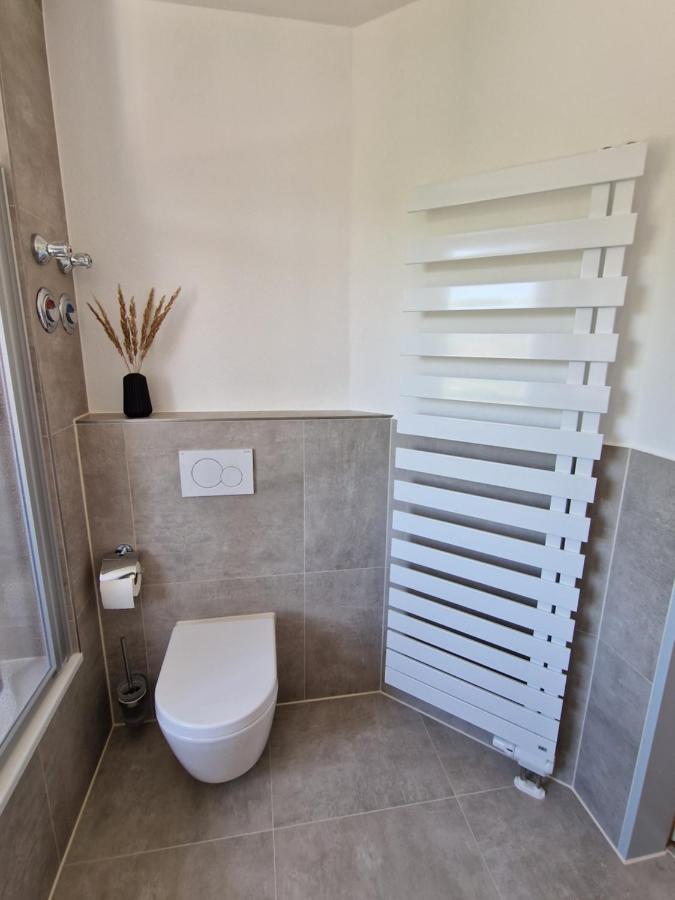 C4S Come4Stay Altoetting - 3-Zi Whg I Zentrale Lage I Parkplatz I Balkon I Wifi I Smarttv I 1 Kingsize, 1 Queensize Bett I Office Arbeitsplatz I Wohnbereich Mit Couch Und Essbereich I Voll Ausgestattete Kueche I Nespresso Altötting Exterior foto