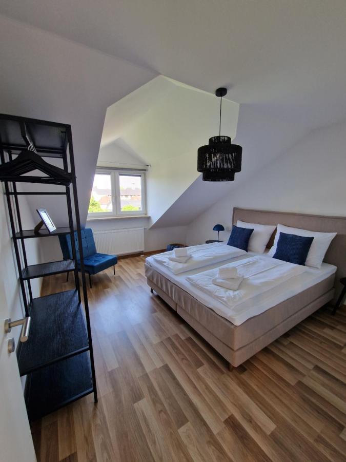 C4S Come4Stay Altoetting - 3-Zi Whg I Zentrale Lage I Parkplatz I Balkon I Wifi I Smarttv I 1 Kingsize, 1 Queensize Bett I Office Arbeitsplatz I Wohnbereich Mit Couch Und Essbereich I Voll Ausgestattete Kueche I Nespresso Altötting Exterior foto