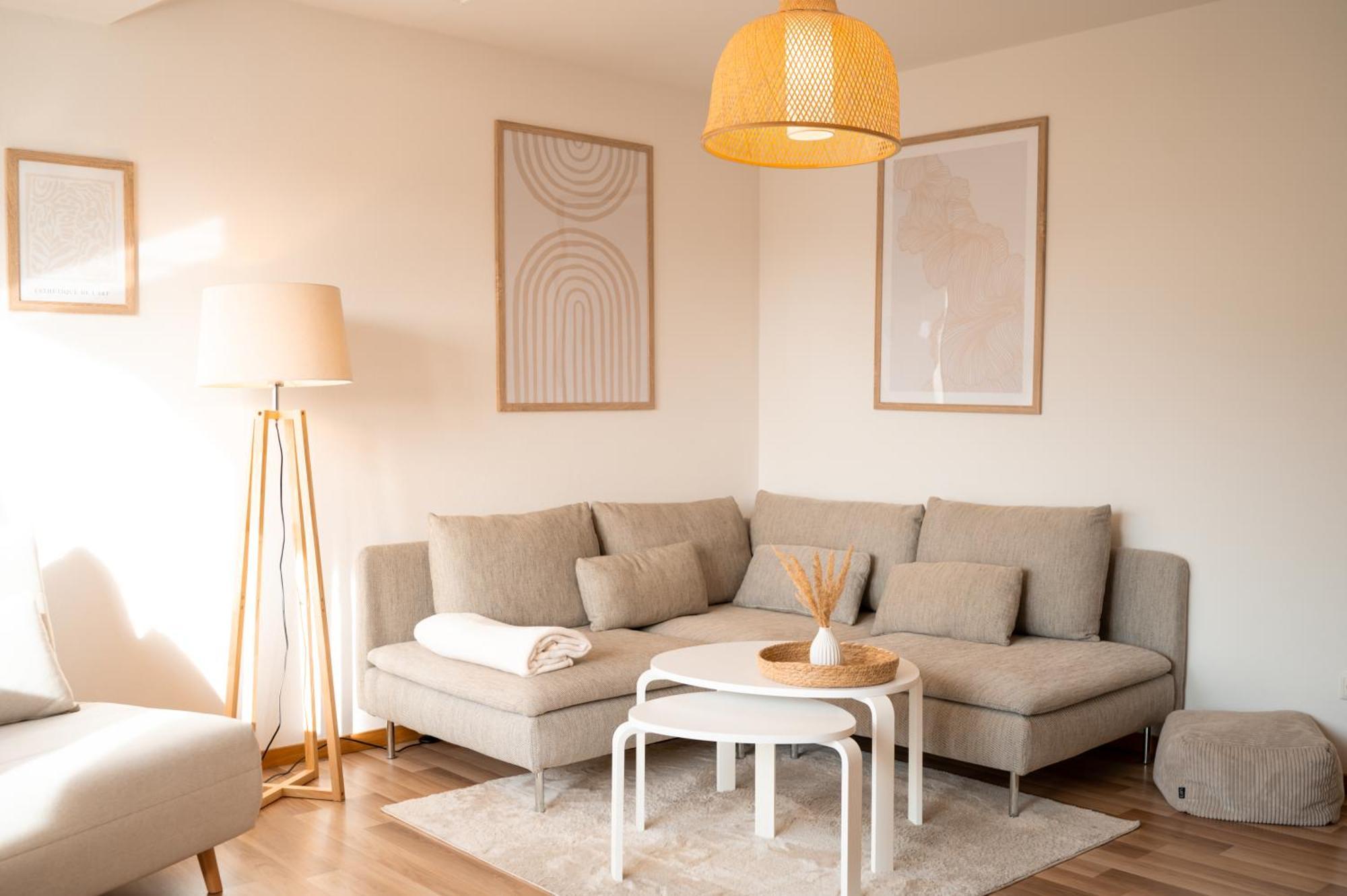 C4S Come4Stay Altoetting - 3-Zi Whg I Zentrale Lage I Parkplatz I Balkon I Wifi I Smarttv I 1 Kingsize, 1 Queensize Bett I Office Arbeitsplatz I Wohnbereich Mit Couch Und Essbereich I Voll Ausgestattete Kueche I Nespresso Altötting Exterior foto